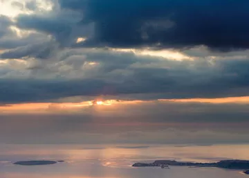 Изглед на островите Св. Иван и Св. Петър